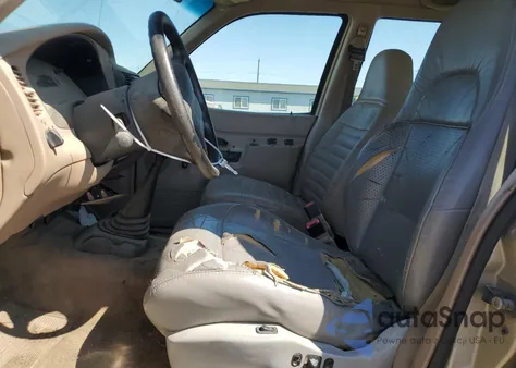 1999 Ford Explorer из США, поврежденный, VIN 1FMZU34X2XZA71898